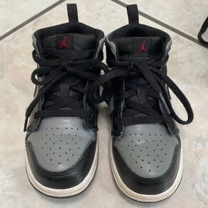 Jordan AJ 1 Mid